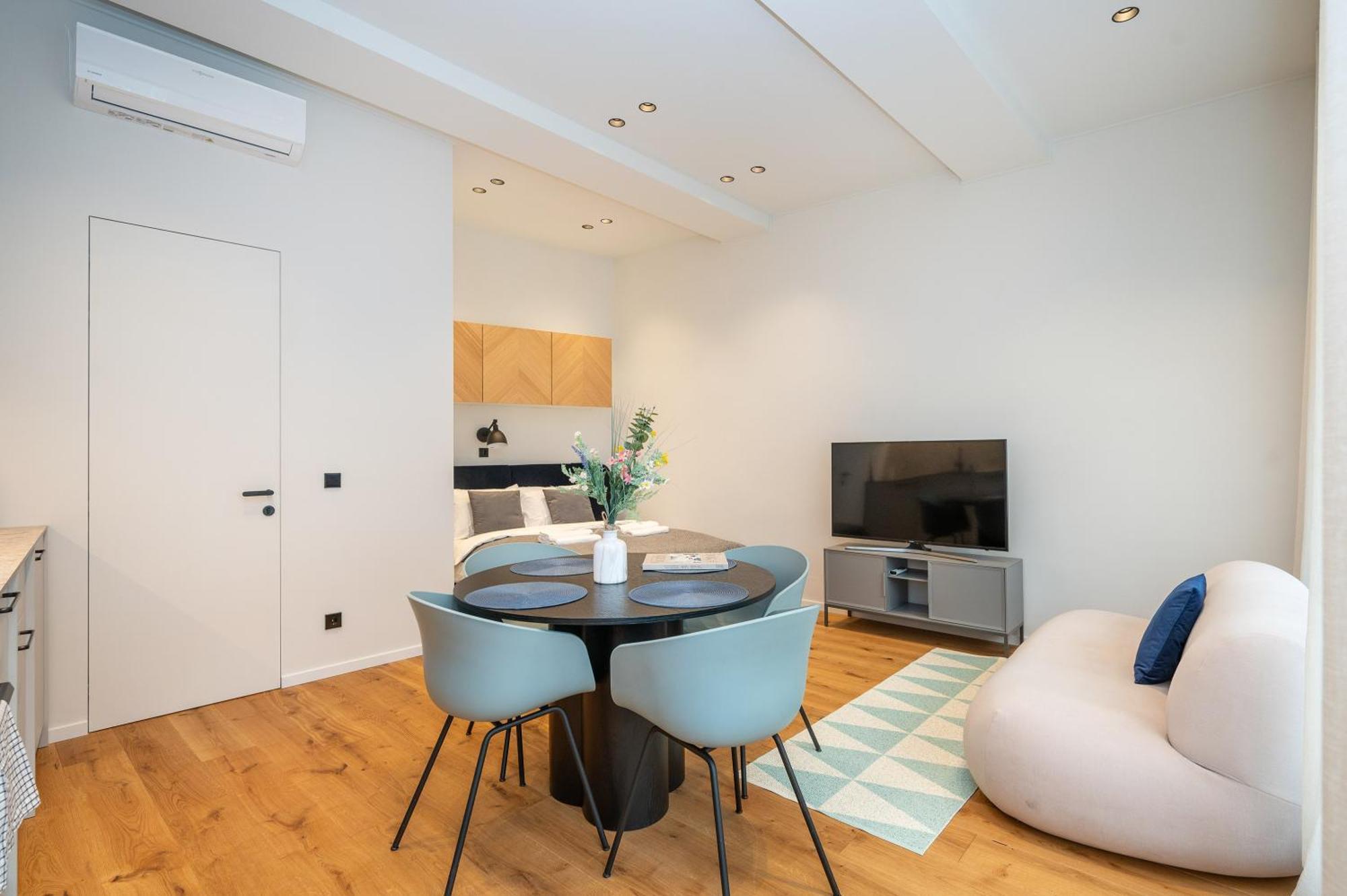 Apartment Newly Furnished Town Hall By Reside Baltic