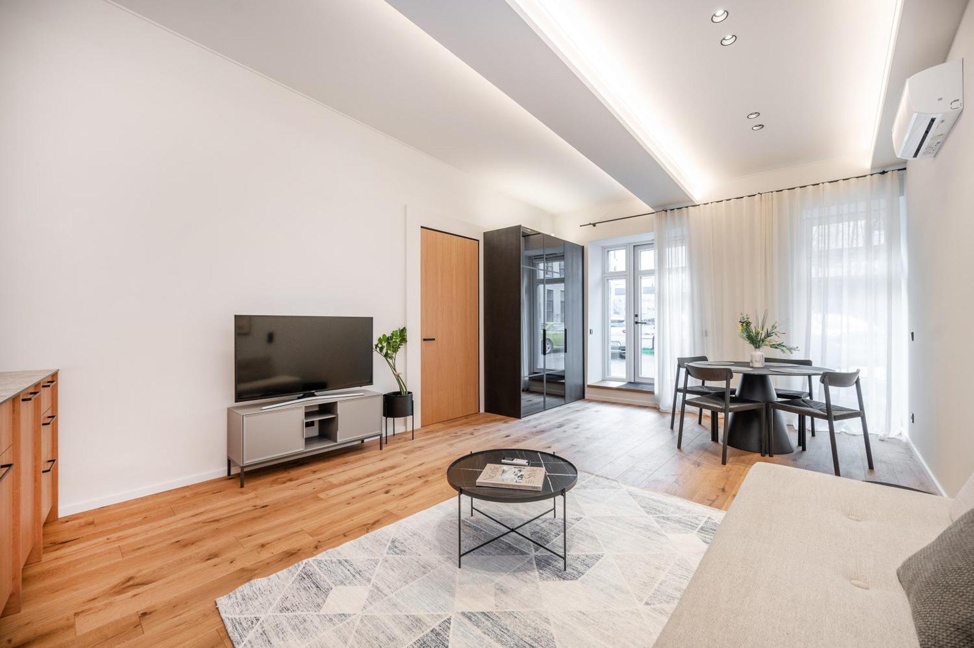 Newly Furnished Town Hall By Reside Baltic Apartment *
