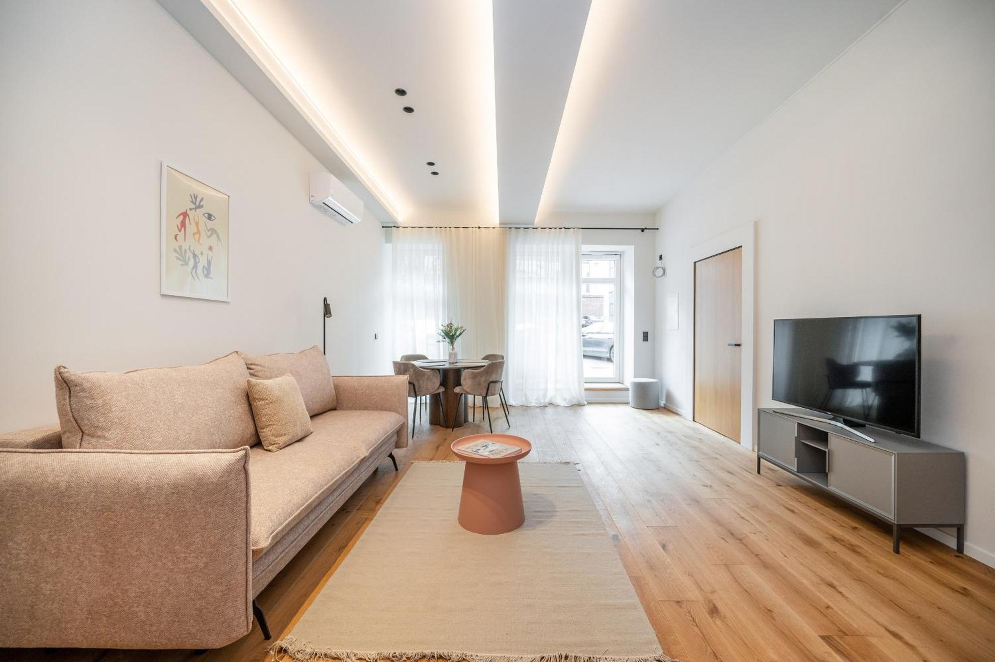 Newly Furnished Town Hall By Reside Baltic Apartment *